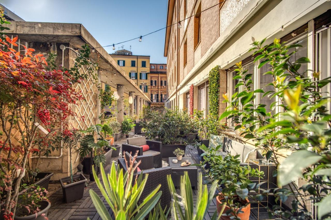 Aweshomeitaly - Hanging Gardens Guest house 3*