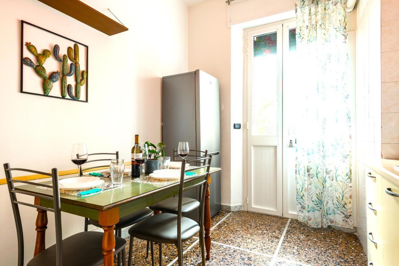 Apartment Hostly - The Urban Garden House - 3 Bedrooms, Garden, Great Location! *