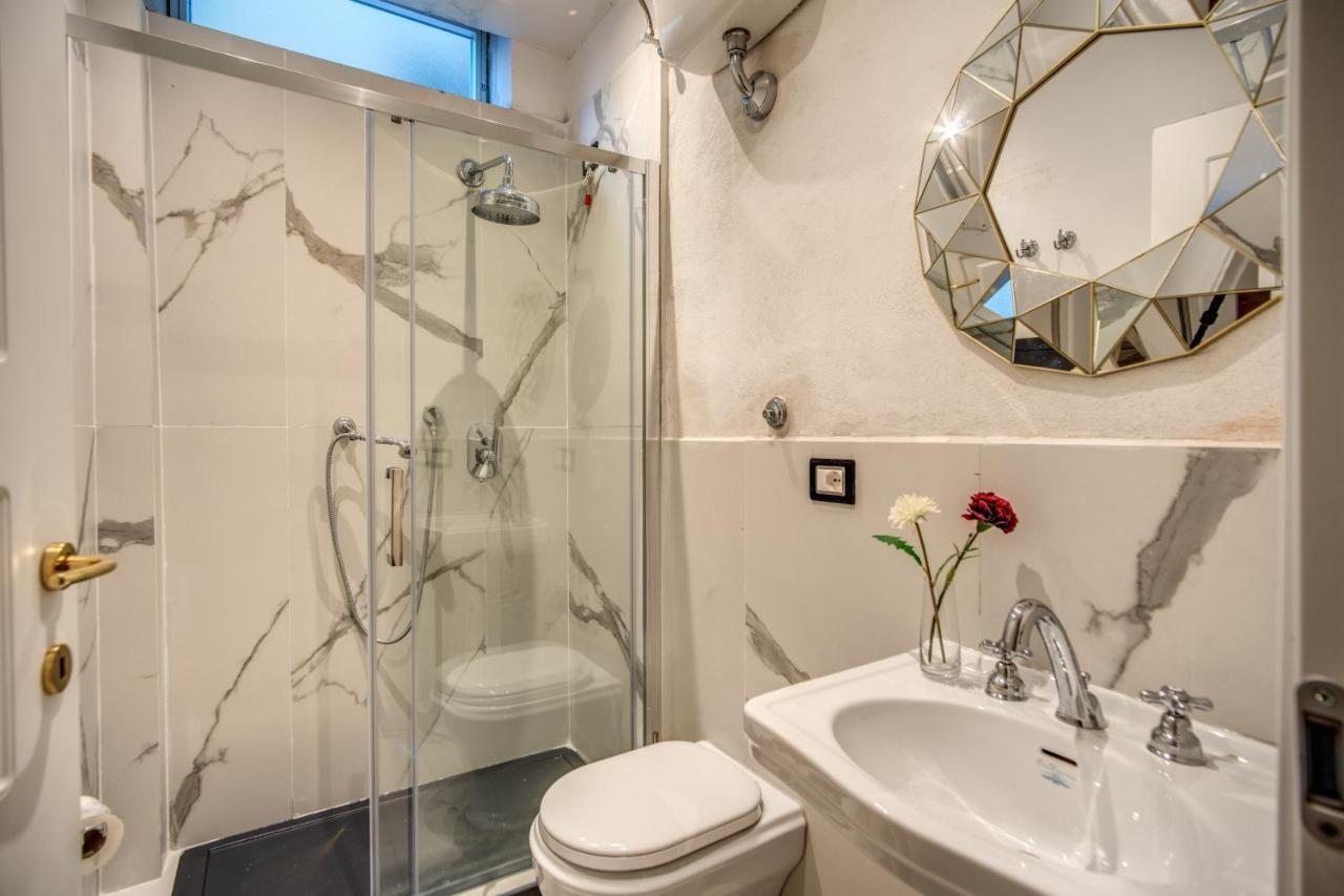 Aweshomeitaly - White Mirrors Apartment Pisa