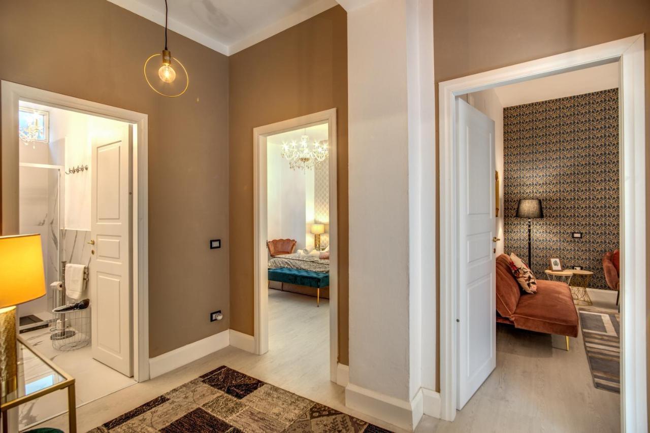 Apartment Aweshomeitaly - White Mirrors *