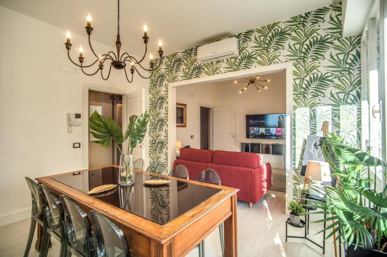 Aweshomeitaly - White Mirrors Apartment *