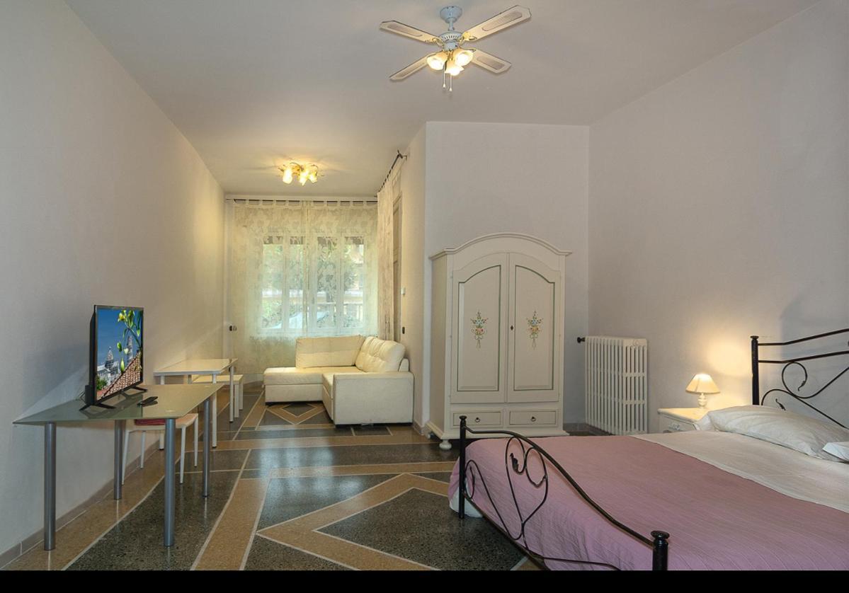Gare 2 Bed & Breakfast *