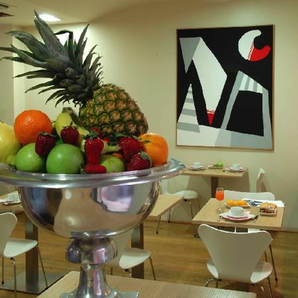 Touring Hotel