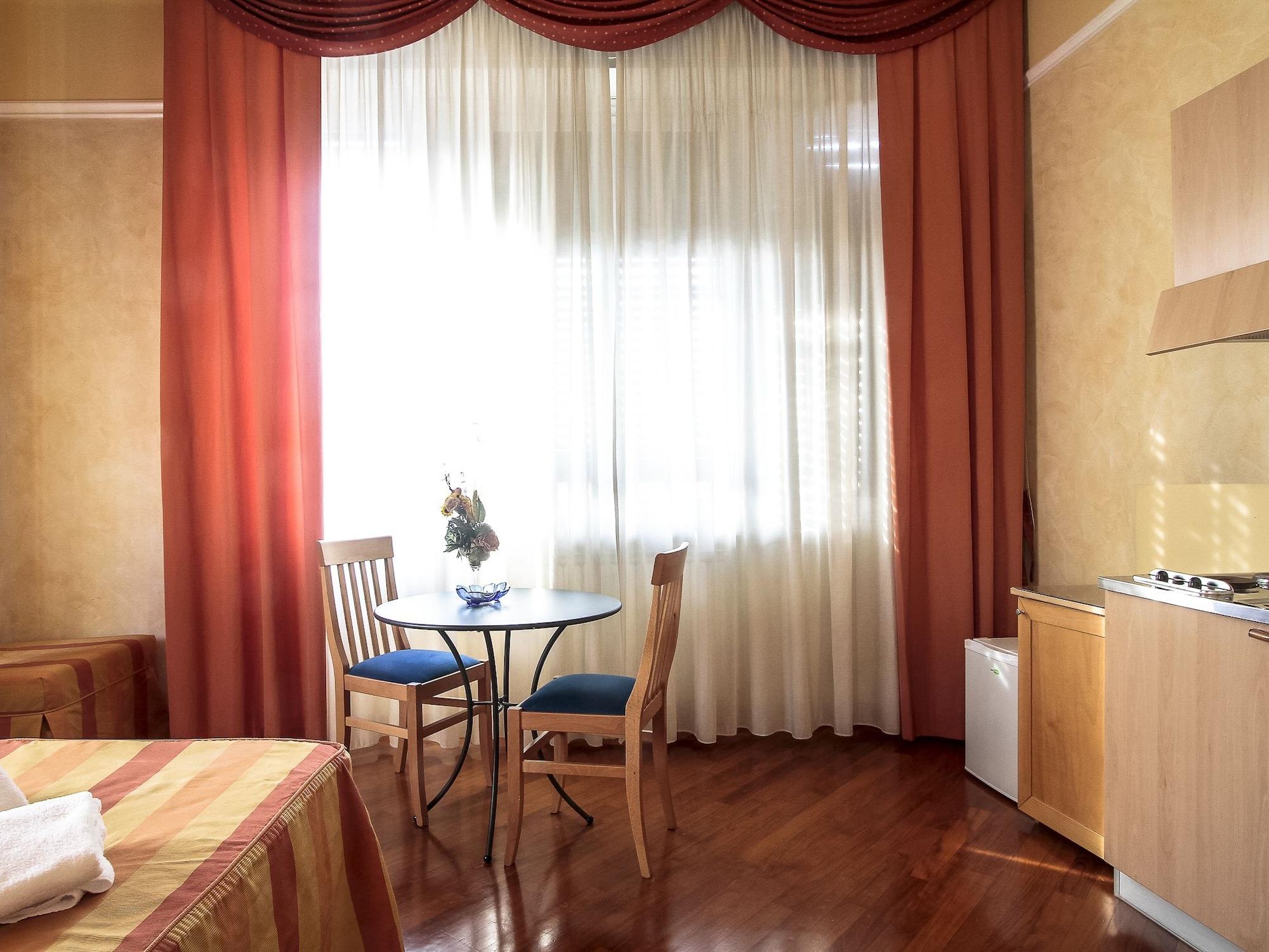 Athena Hotel 3*