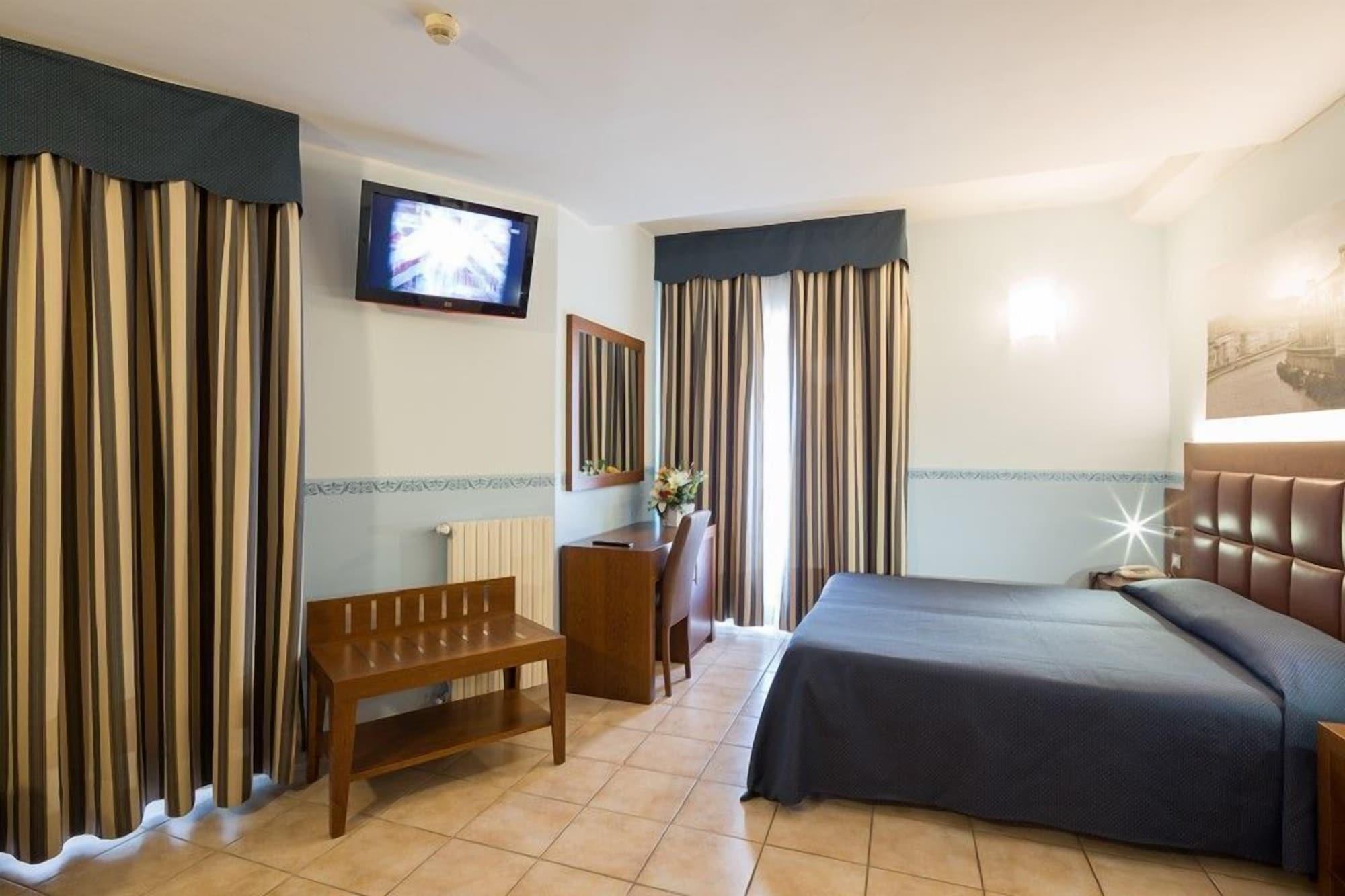 Terminus & Plaza Hotel 3*