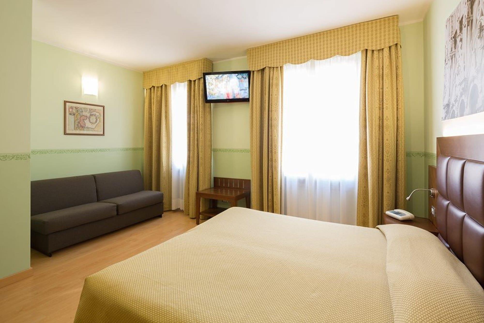 Terminus & Plaza 3* Pisa