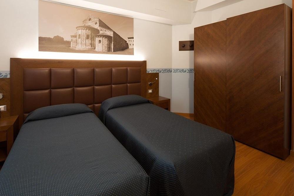 Terminus & Plaza Hotel 3*