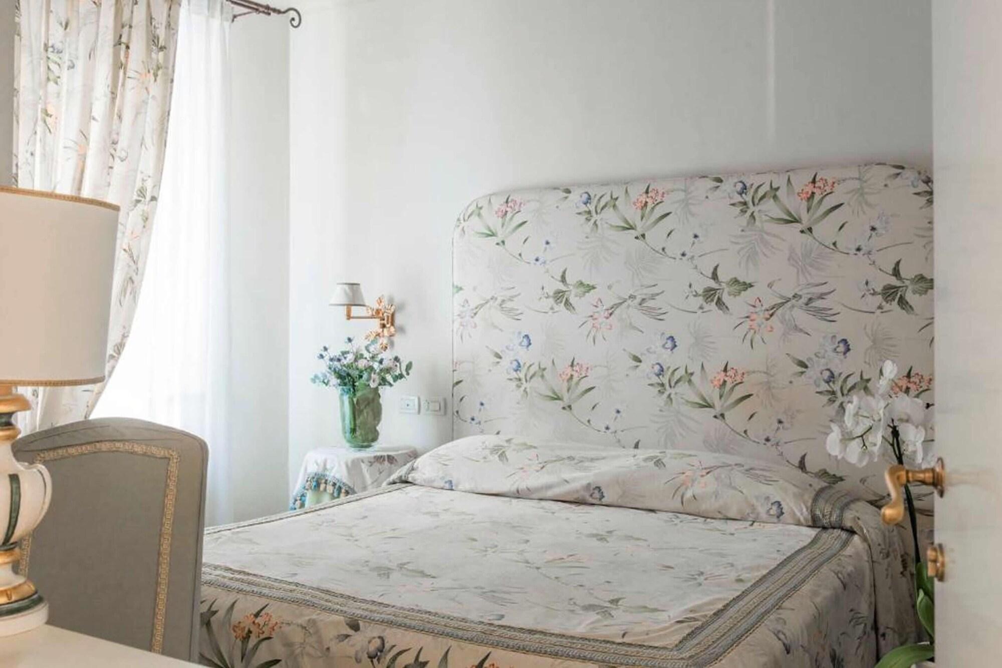 Relais Dei Fiori Dimora D'epoca Acomodação com café da manhã 