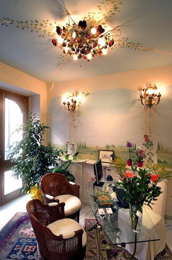 Relais Dei Fiori Dimora D'epoca 3*