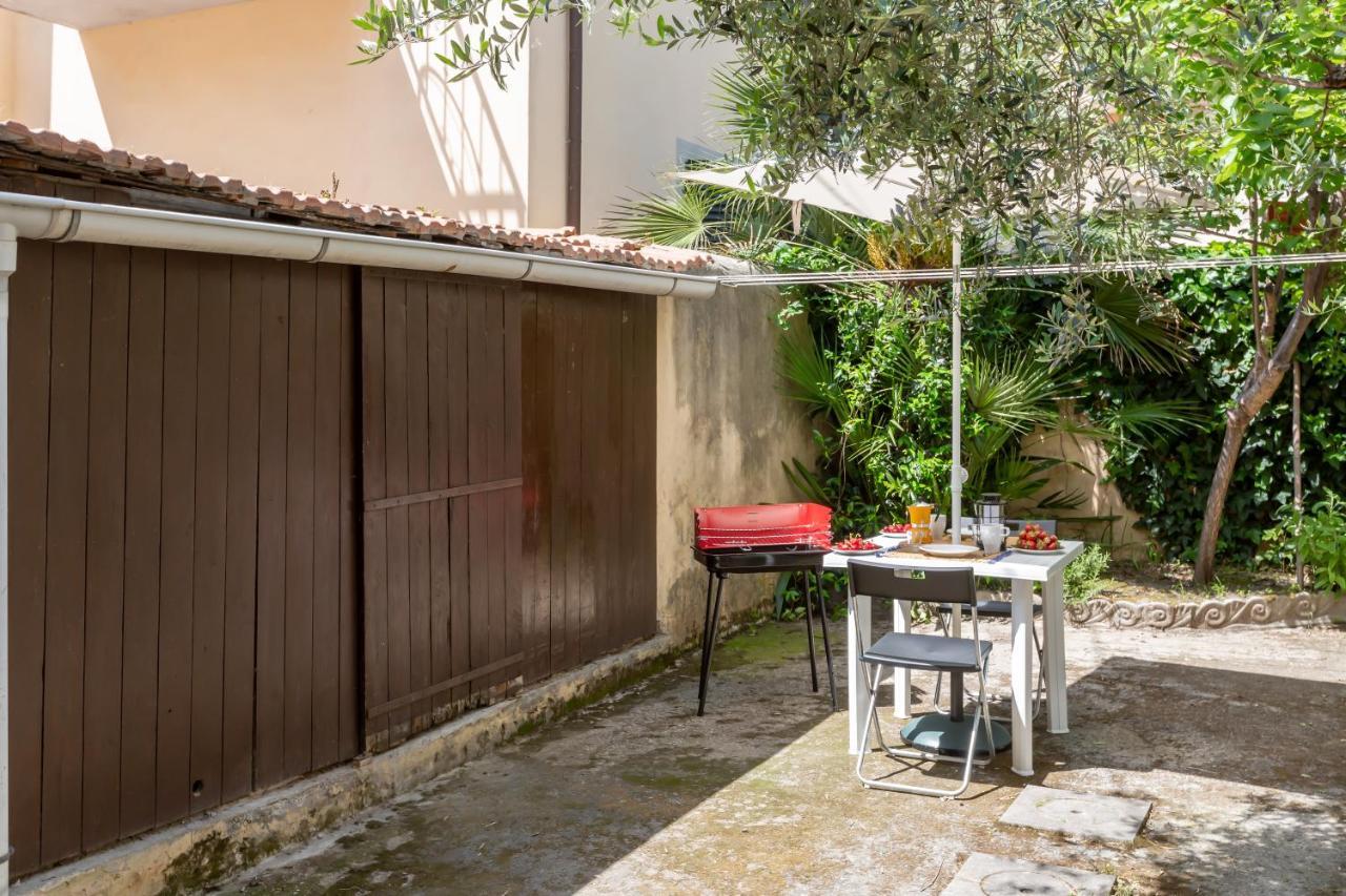 Cisanello Rock With Patio And Barbecue