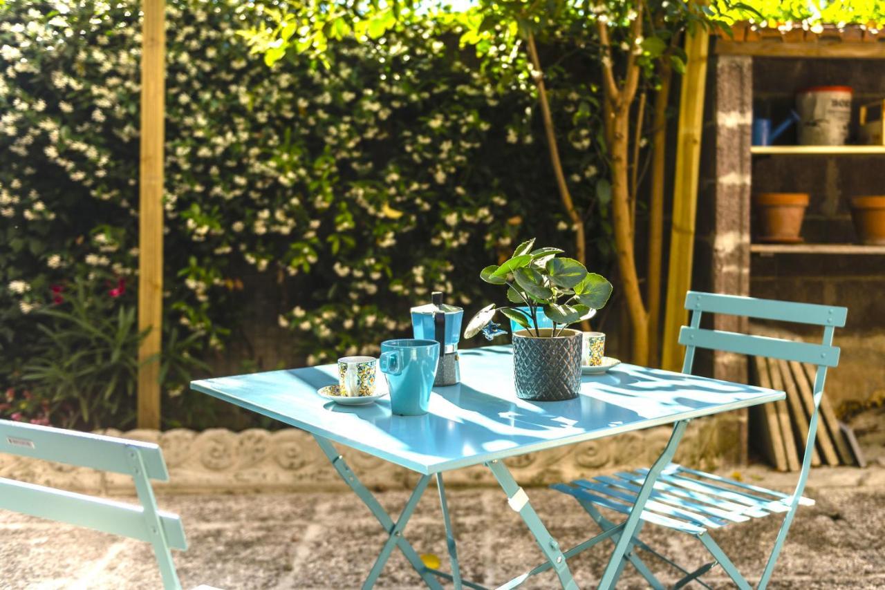 Hostly - The Urban Garden House - 3 Bedrooms, Garden, Great Location! *