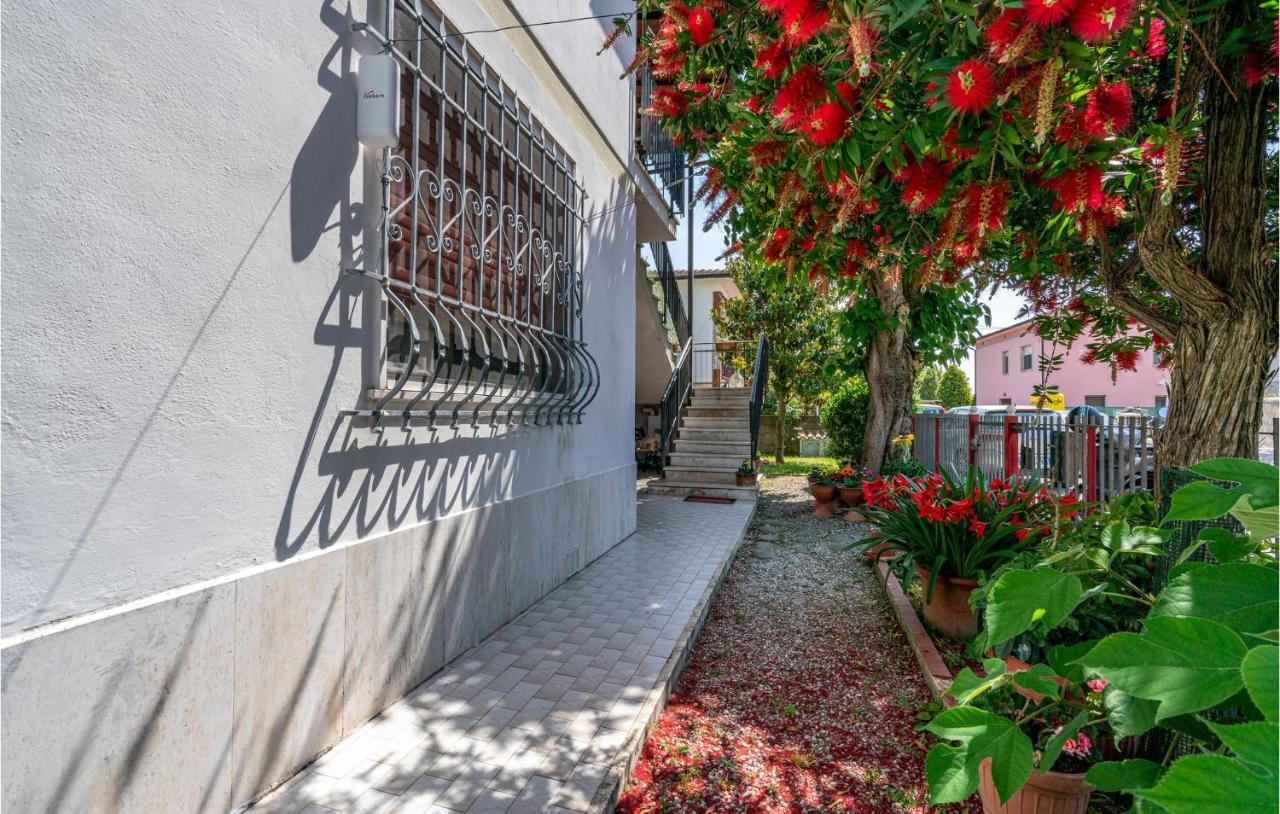 In San Giuliano Terme With 2 Bedrooms And Wifi Apartamento Pisa