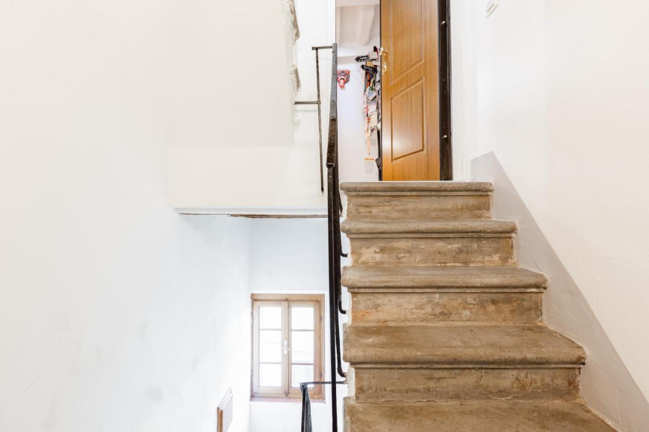 Piazza Dei Cavalieri Orange Attic Apartment