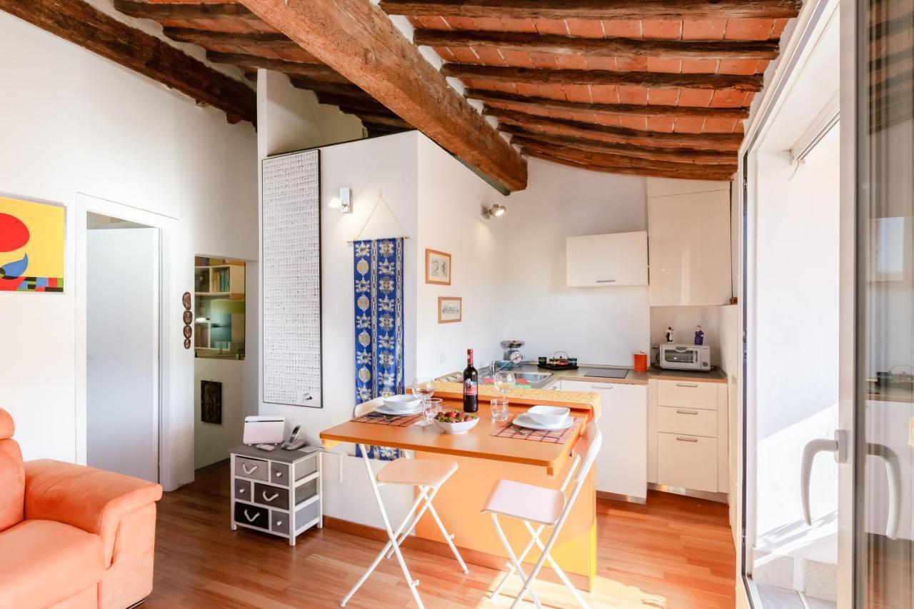 Piazza Dei Cavalieri Orange Attic *
