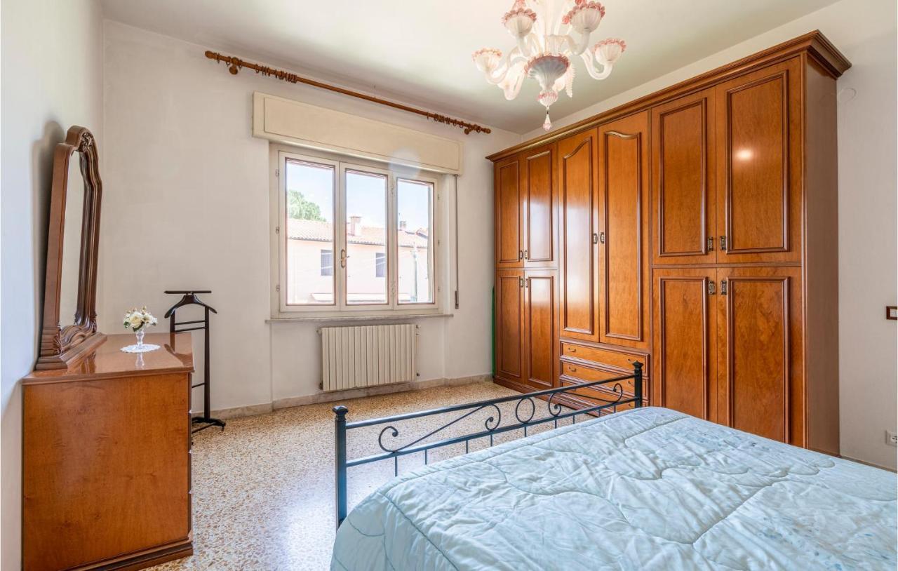 Appartement In San Giuliano Terme With 2 Bedrooms And Wifi