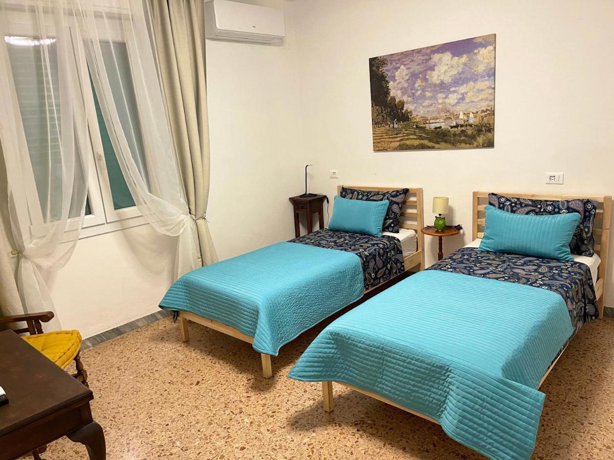 Apartment Centralissimo Bilocale,parcheggio,ac,vicino A Stazione,aeroporto