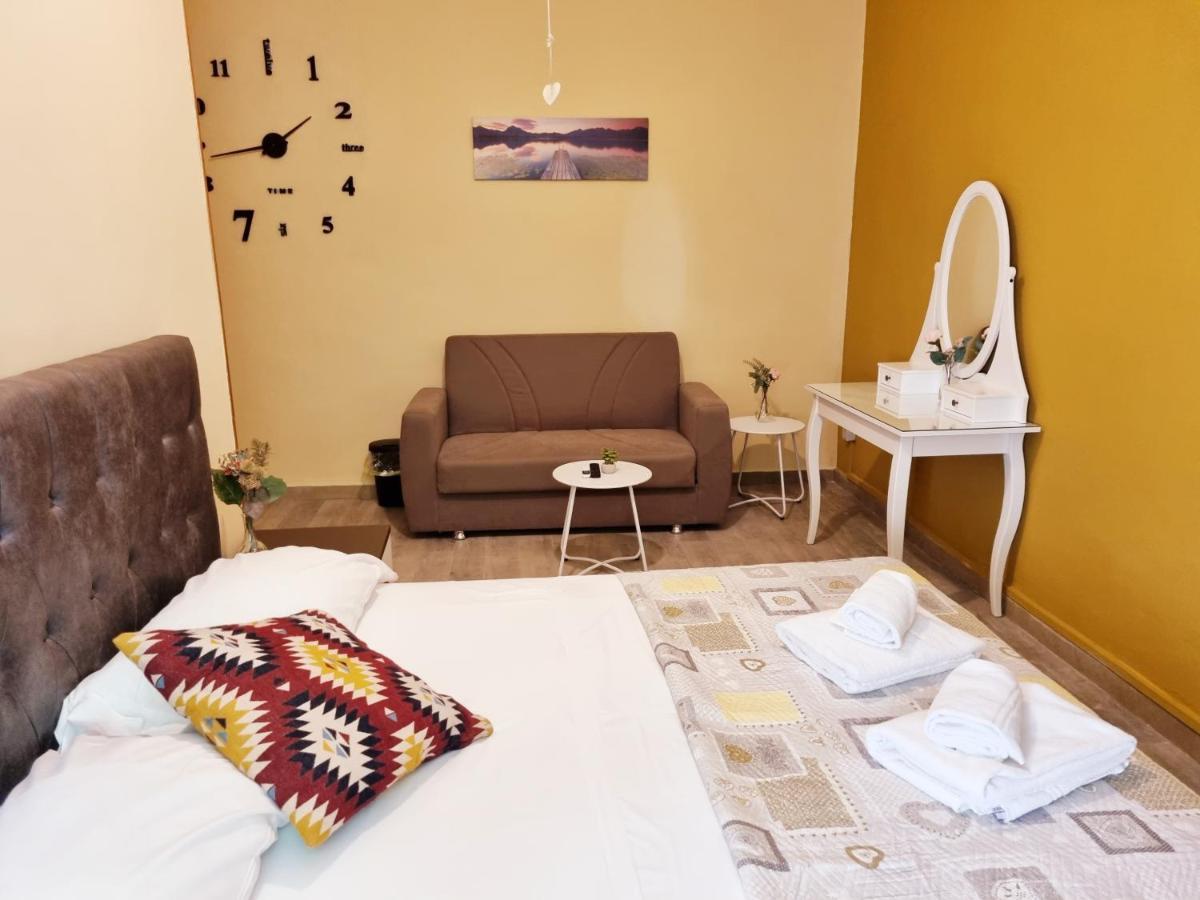 Rose Guest house *