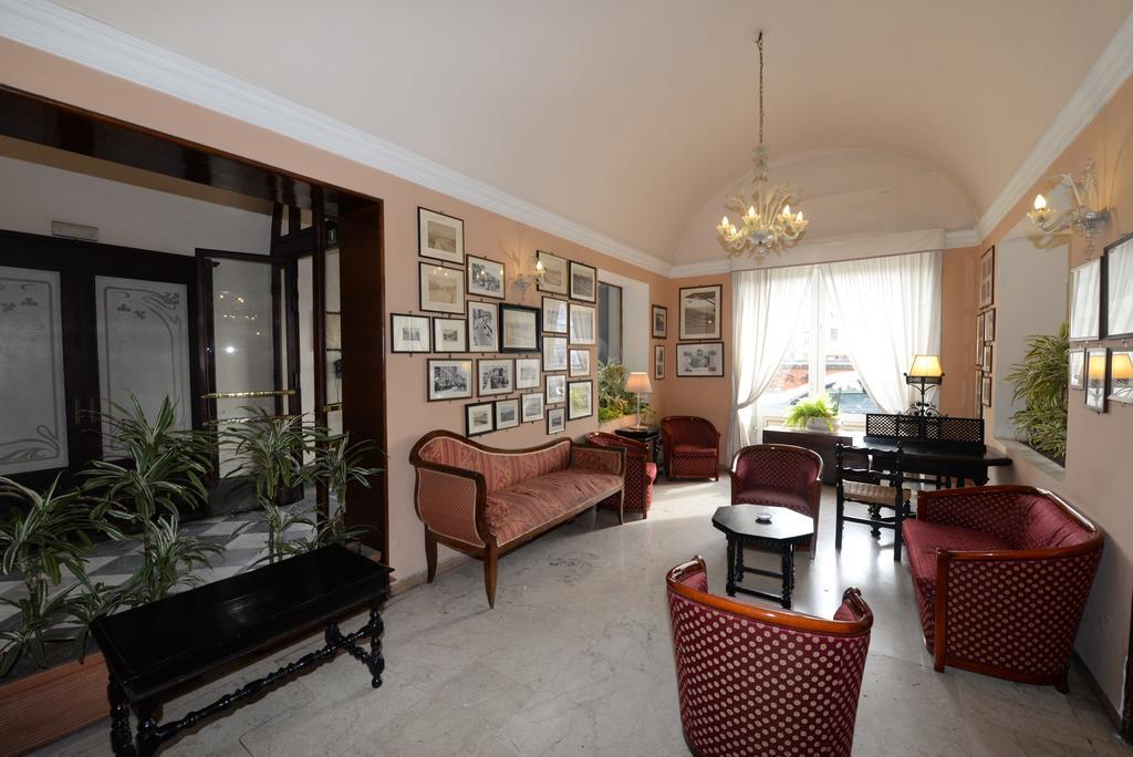 Royal Victoria Hotel 3*