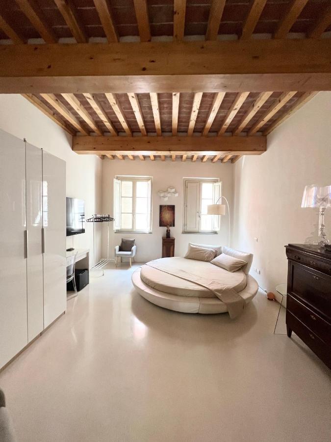 Luxury Tower House In Heart Of