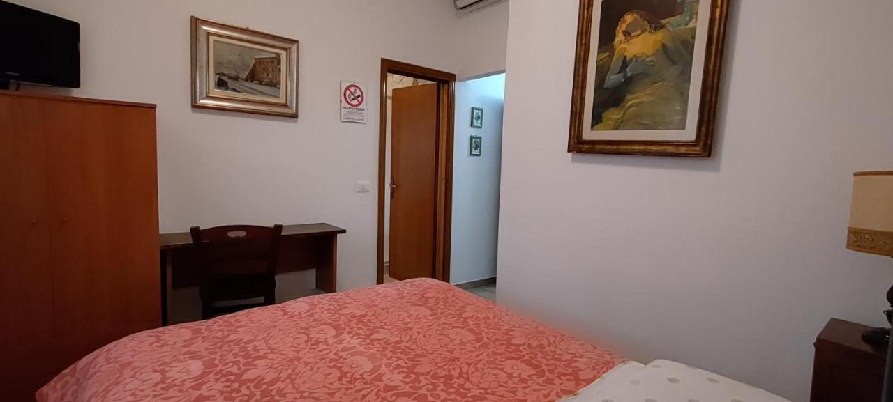 Central Station Rent Gasthuis Pisa