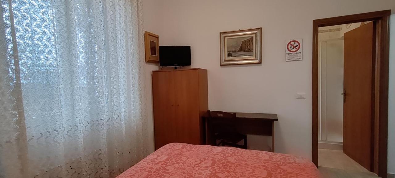 Central Station Rent Gasthof Pisa