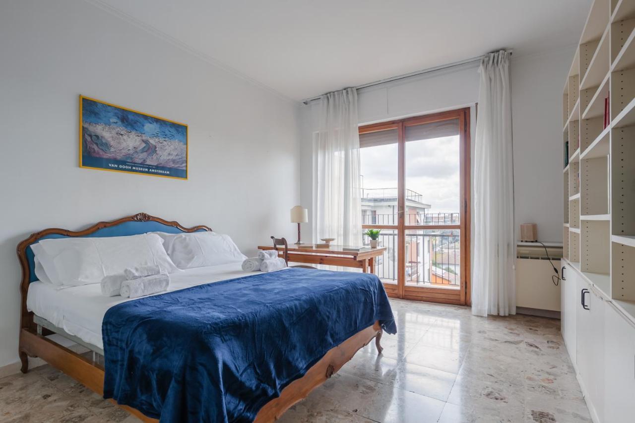 Bright Penthouse With Panoramic View Apartment