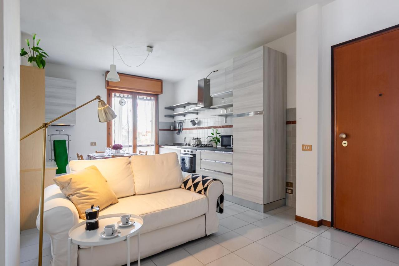 Cozy Near The Hospital With 2 Balconies! Apartamento Pisa