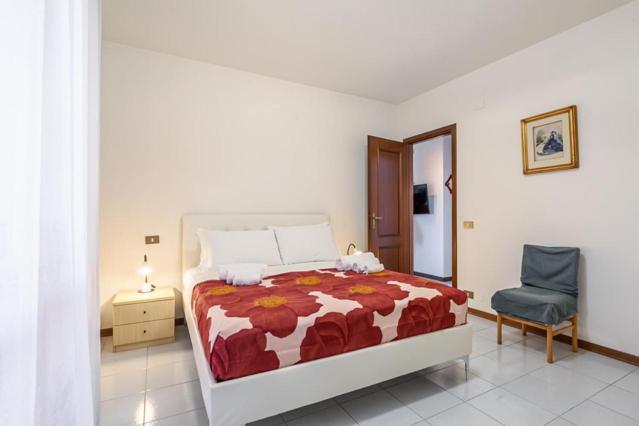Apartamento Cozy Near The Hospital With 2 Balconies! Pisa