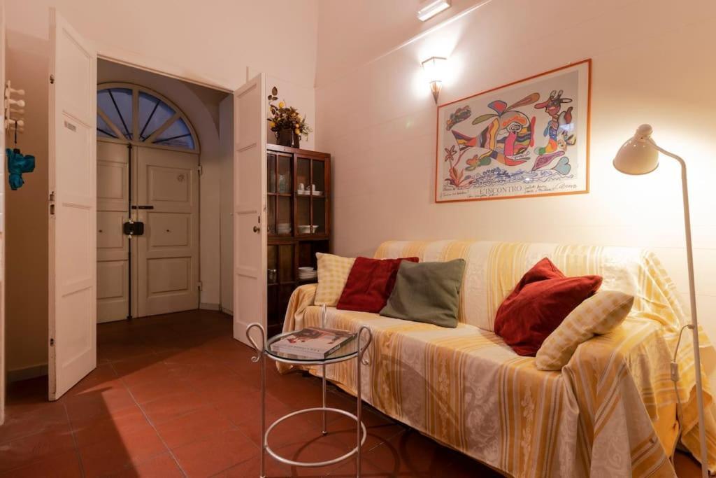 Dimora Storica La Foglia Apartment *