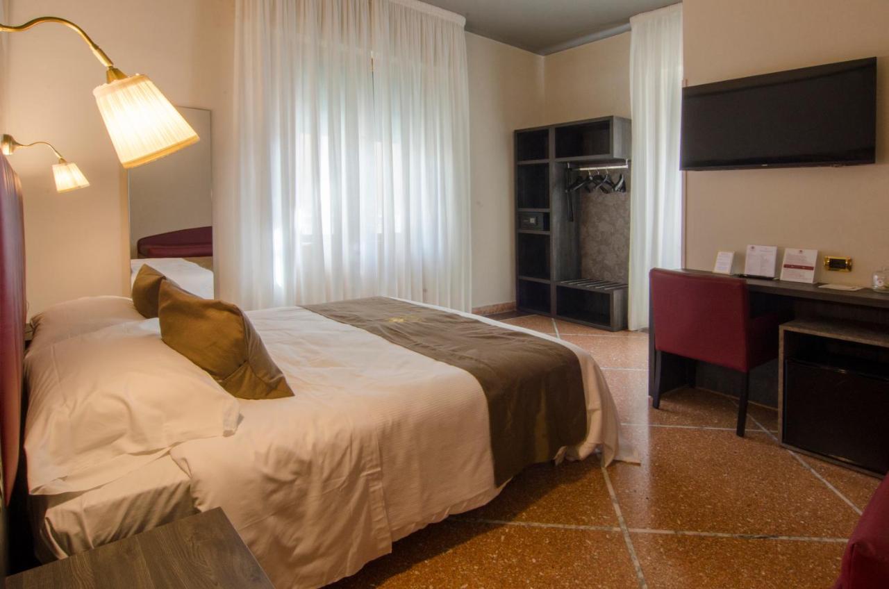 Maria 3* Pisa