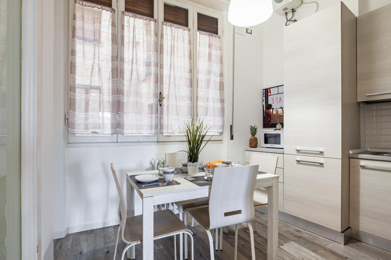 Apartment Lungarno Elegant With Panoramic Balcony Pisa