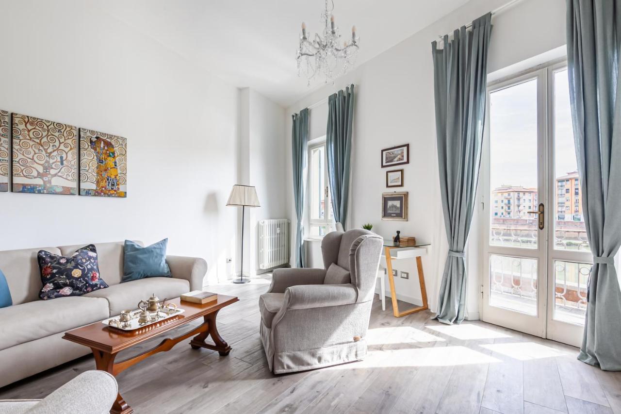 Lungarno Elegant With Panoramic Balcony * Pisa