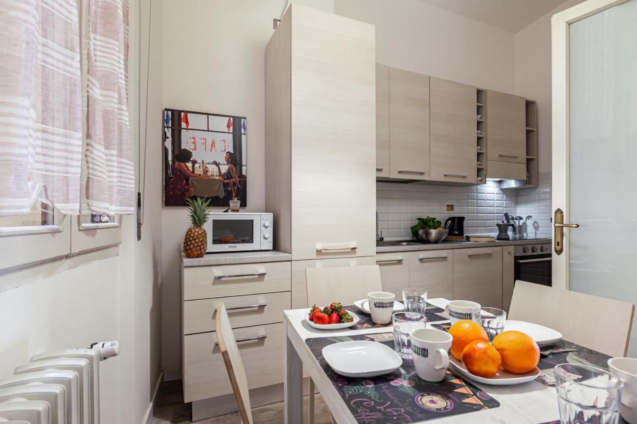 Lungarno Elegant With Panoramic Balcony * Pisa