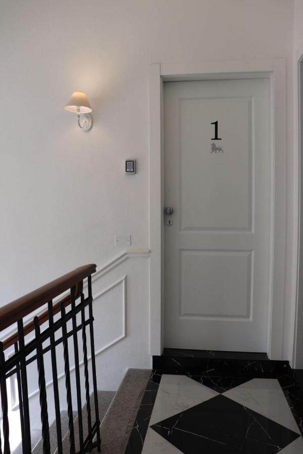 Four Lions Guest house Pisa