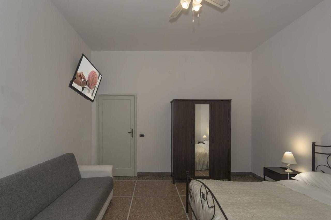 Hostel B&B Bed & Breakfast *