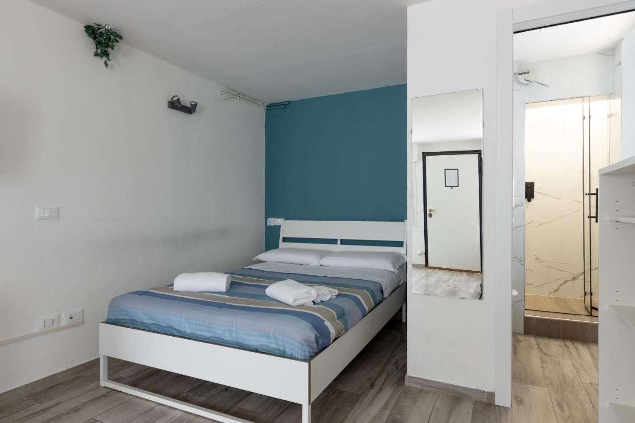 Station Apartment *