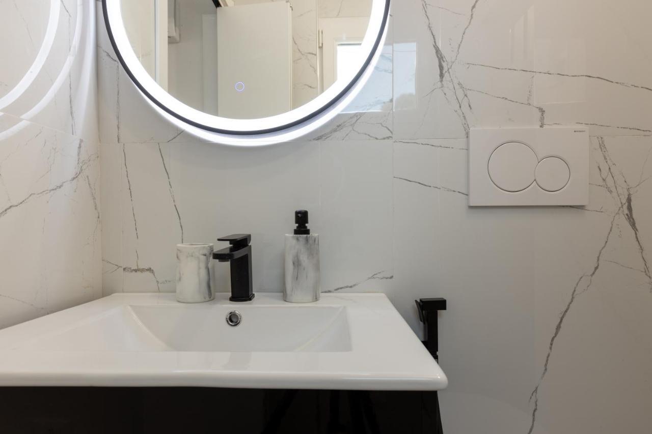 Apartment Station