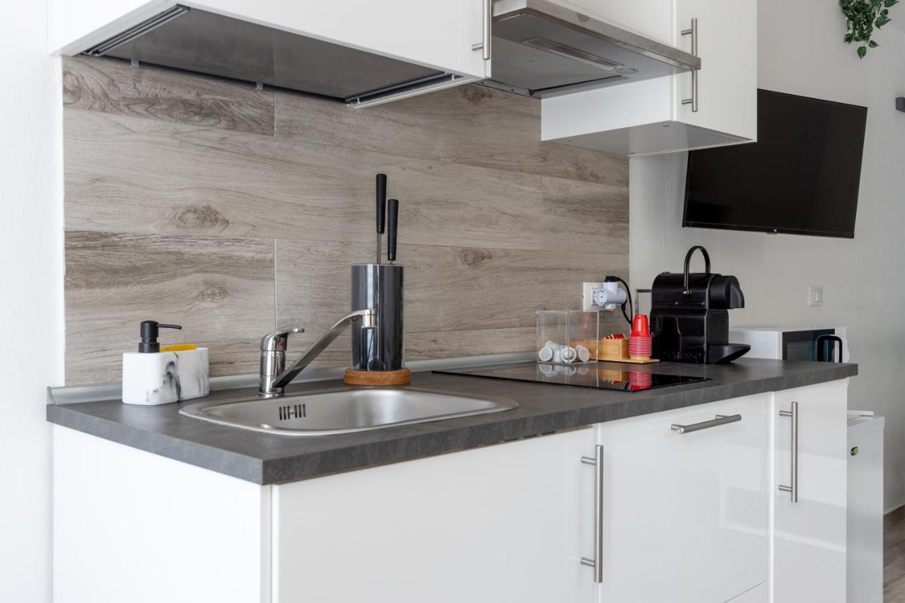 Apartment Station *