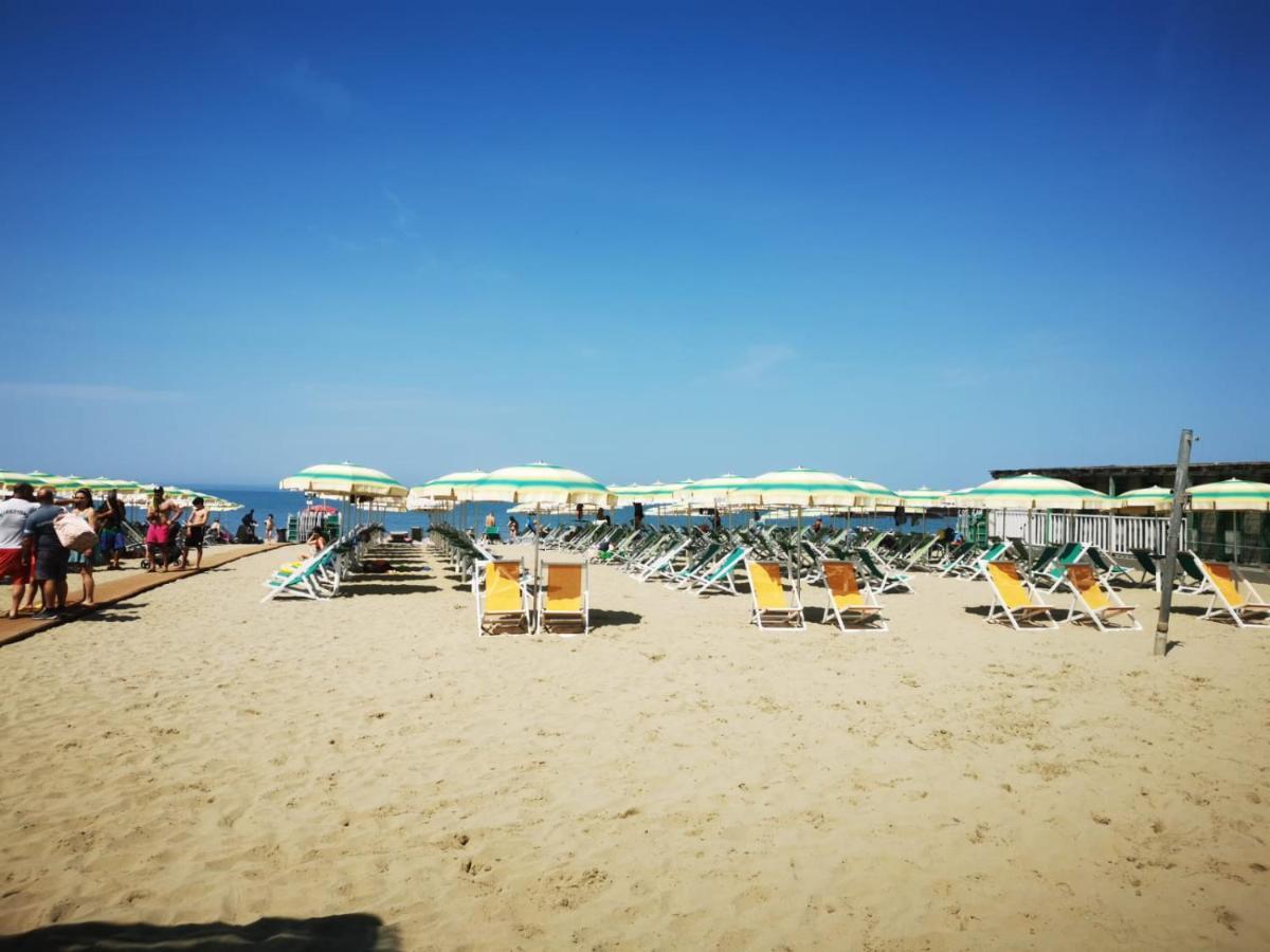 Apartment In A Tirrenia, Eleganza E Comfort A Pochi Passi Dal Mare