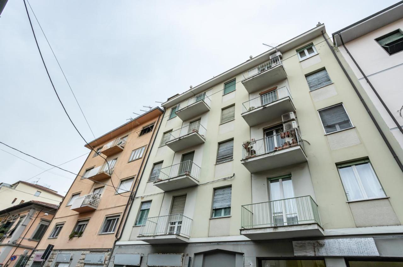 Apartment Yellowsunny With Two Balconies *