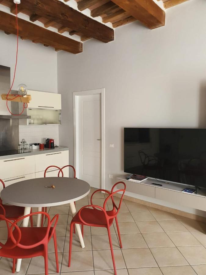Mossotti Street Apartment *