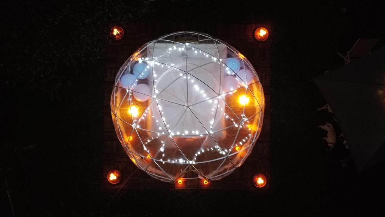 Bubble On The Pool Campsite