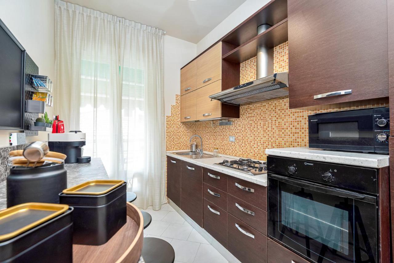 Art Deco' - Sleepwithme - Free Parking - Free Breakfast - Very Friendly Staff Pisa