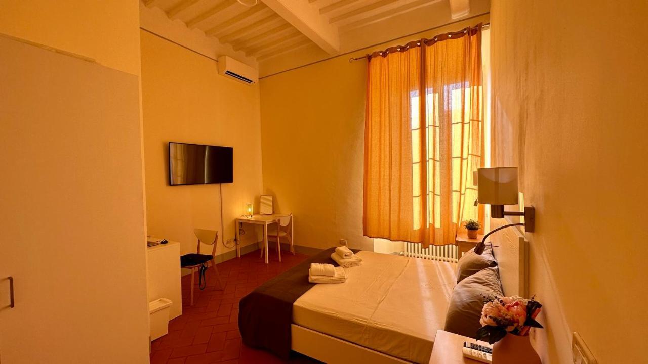 - Residenza D'epoca Piazza Cairoli *