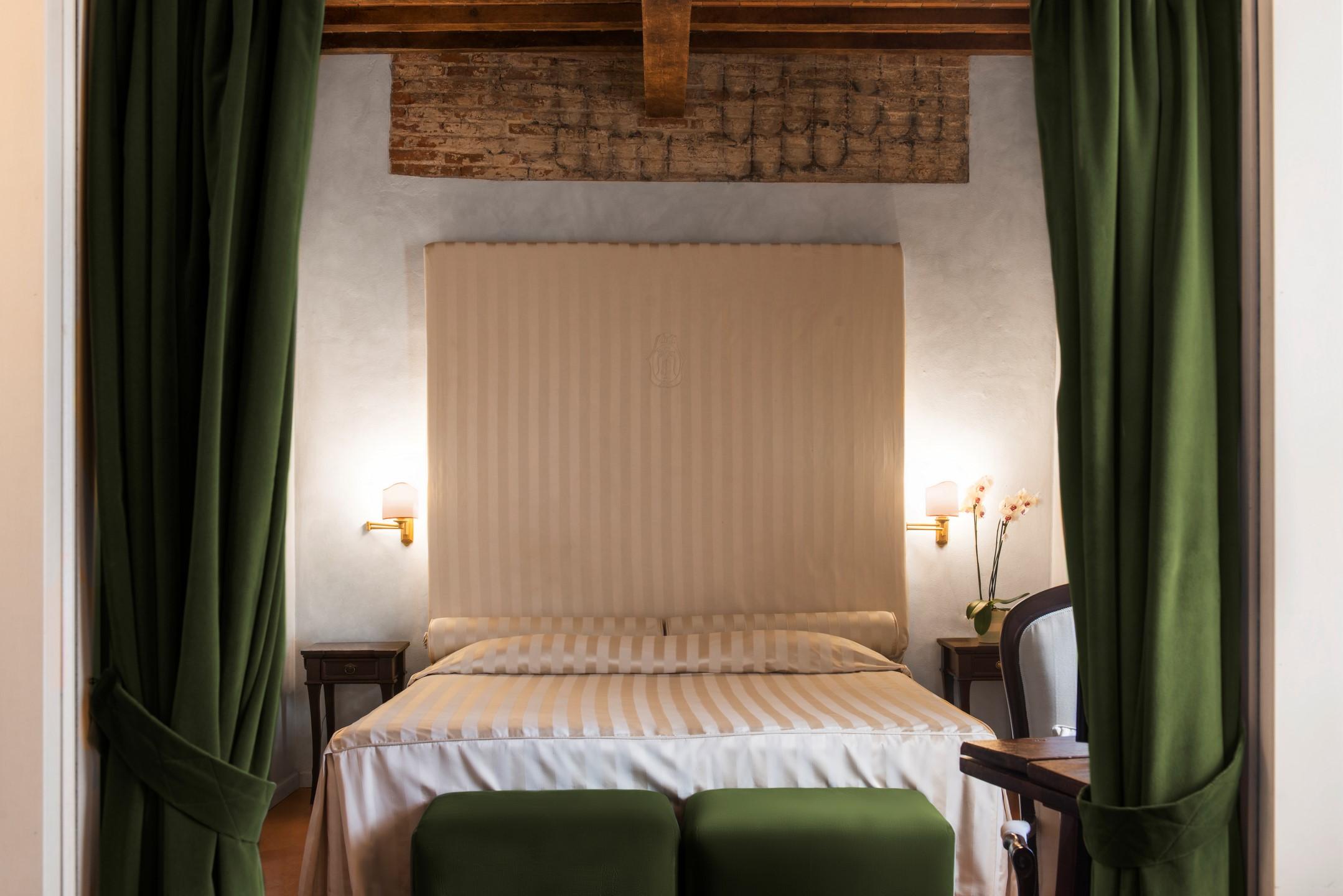 Hotel Relais Dell'orologio 4*