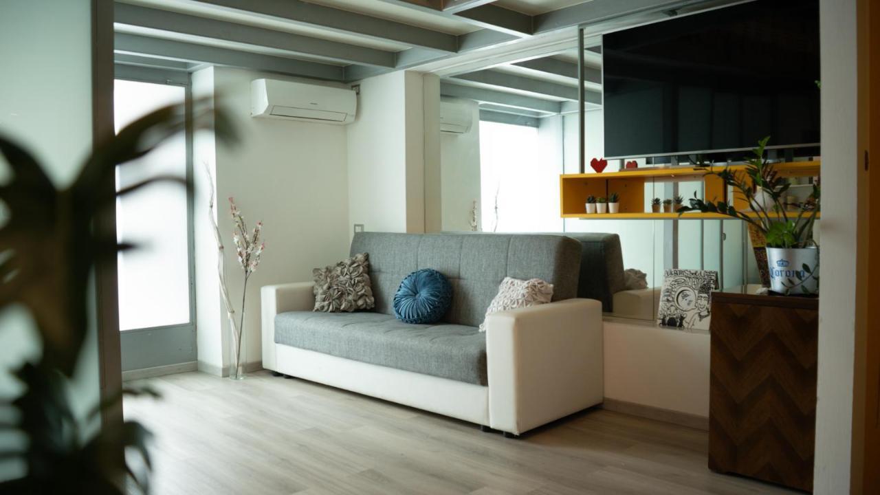 Loft 42 *