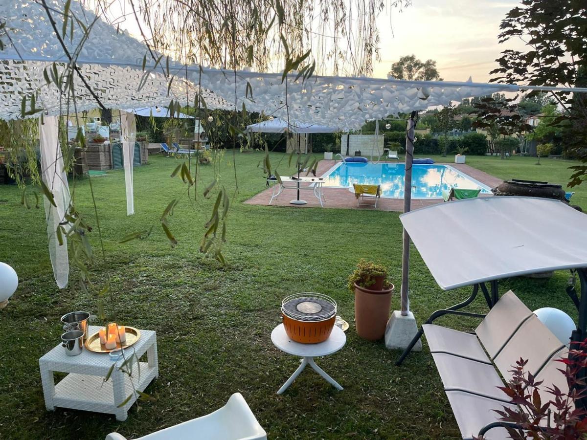 Bubble On The Pool Campsite