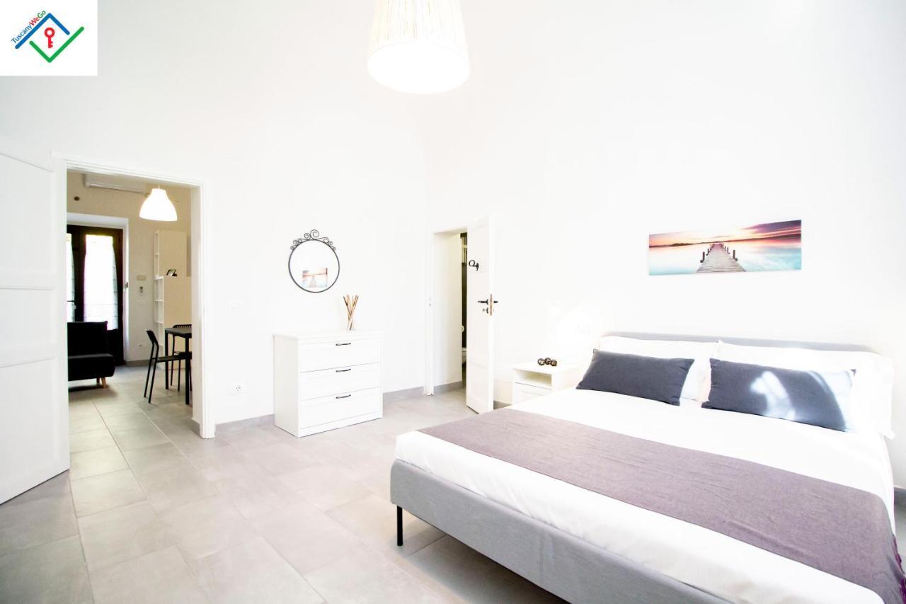 Les House - 1 By Tuscanywego