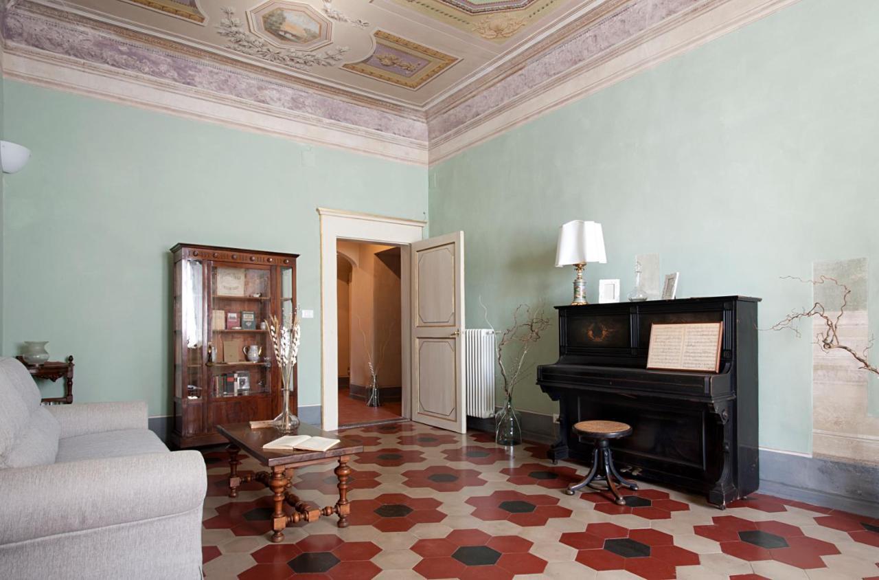 Casa de hóspedes Almadelena