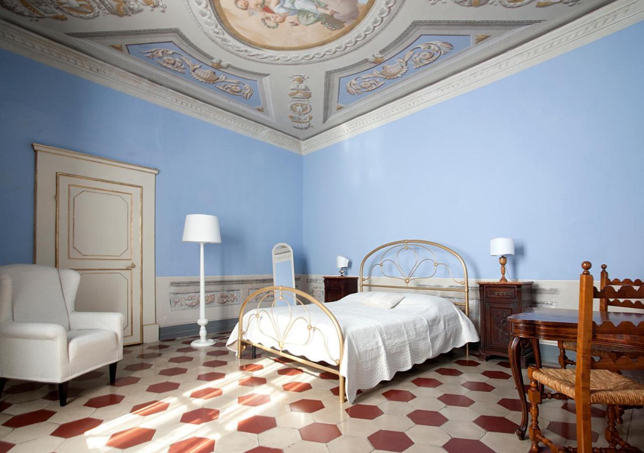 Almadelena Guest house
